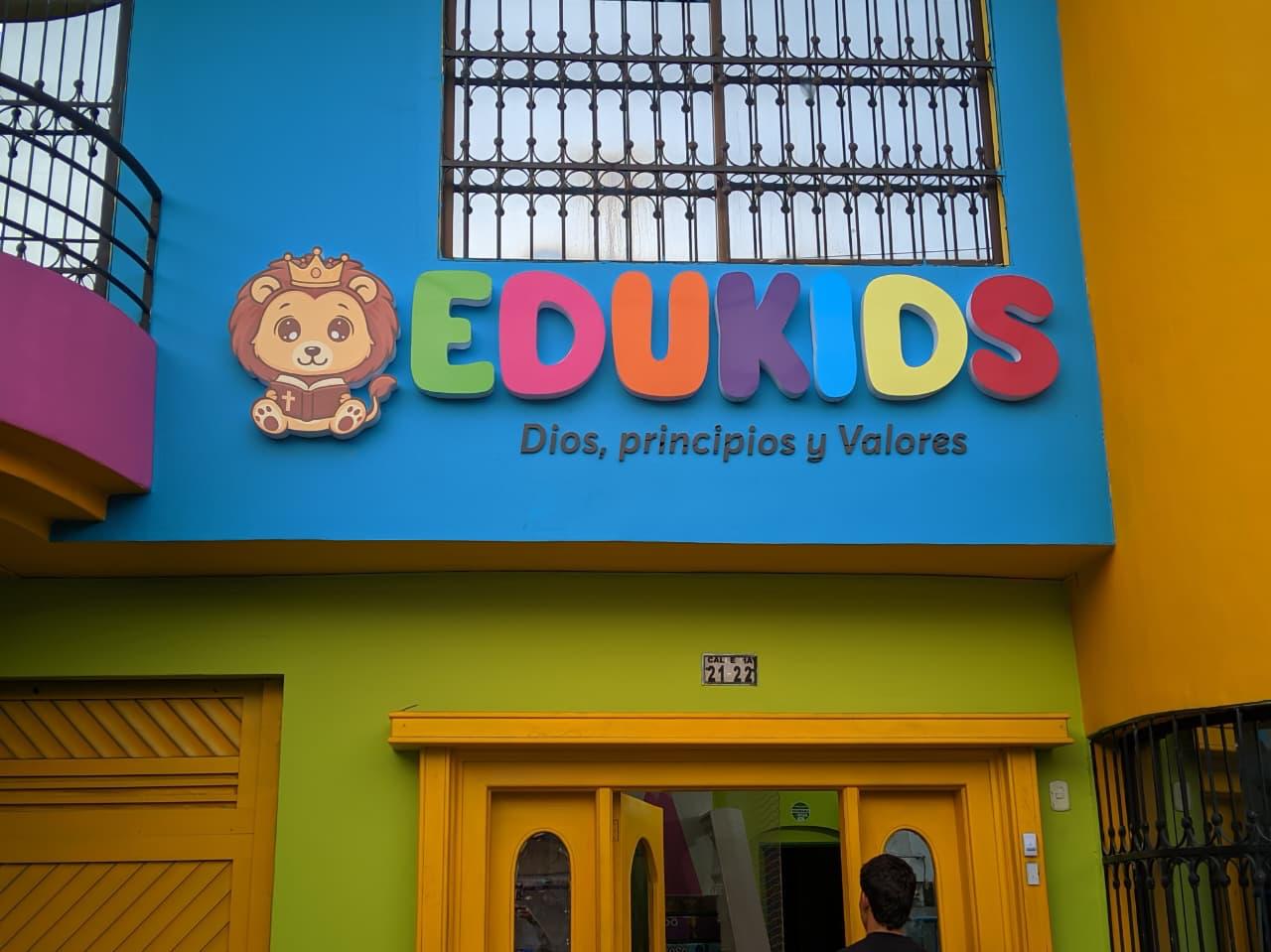 Letras corpóreas a color – EDUKIDS